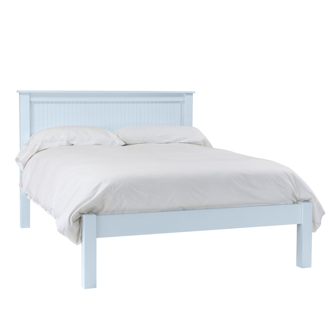 Queen Louisa Platform Bed with Low Footboard and Beadboard Panels in Wisp